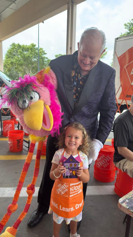 MIKE & ERSIE at the HOME DEPOT KID'S WORKSHOP